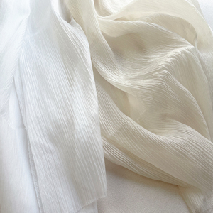 浅香槟白色 波纹飘飘皱纹网纱皱皱纱裙子服装汉服背景布置皱皱纱
