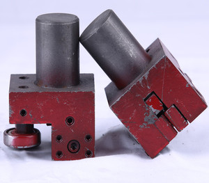 带锯床导向头锯床配件锯床锯条夹具晨龙得力锯力煌导向头定做