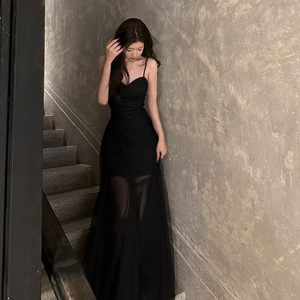 法式气质长裙芭蕾纯欲绝美薄纱裙黑色性感吊带连衣裙夏季2023新款