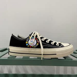 包邮 彩虹星球刺绣女士基础款百搭帆布鞋板鞋