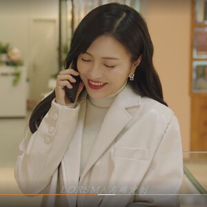 理智派生活宋梓妍包文婧同款衣服真皮皮衣外套时尚百搭女明星定制