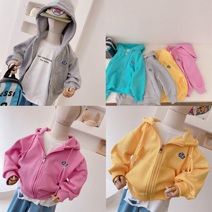 快时尚童衣 童装韩版男童女童潮款ae刺绣标连帽纯色外套好到炸裂