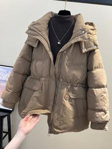 韩国卡其色冬装连帽收腰中长款白鸭绒羽绒服女加厚保暖面包服外套