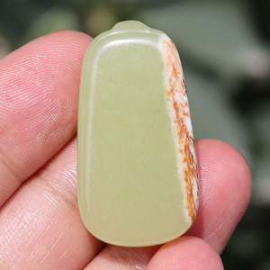 方言和田玉精品新疆黄沁皮加白皮黄口籽料平安无事牌吊坠子挂件n