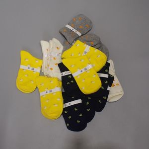 日本单秋冬彩色小黄鸭纯棉中筒袜子女袜学院运动短袜学生卡通刺绣