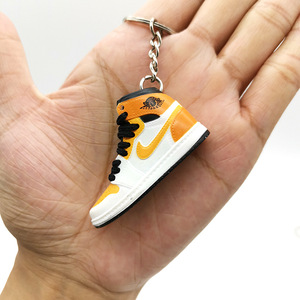 3d立体鞋模迷你aj1钥匙扣mini小球鞋手办模型空心搪胶兵人用玩具