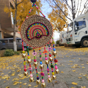 云南特色草编圆形孔雀绣花风铃手工挂件民族风复古家居装饰品壁挂