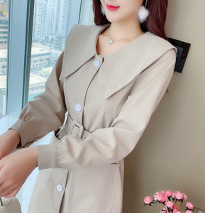 2020秋冬新款名媛风长袖娃娃领外套风衣淑女气质收腰显瘦连衣裙女