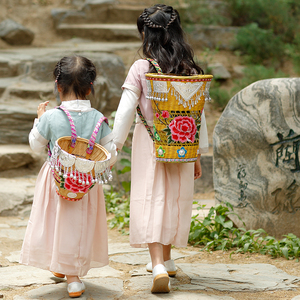 小背篓竹编儿童民族风铃铛小孩宝宝后背式竹篓摄影舞台道具小背兜