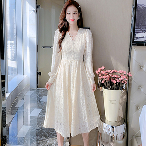 日本代购sandro2021秋冬复古蕾丝气质连衣裙女收腰显瘦过膝长裙