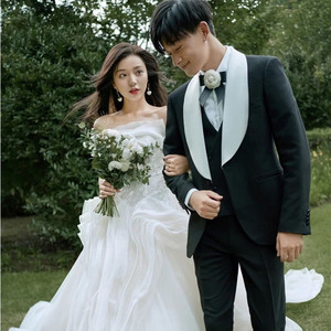 影楼拍照西装男旅拍摄影男士拍婚纱照服装主持时尚礼服三件套西装