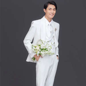 影楼拍照男士服装西服套装主题婚纱照男装摄影礼服白色三件套西装