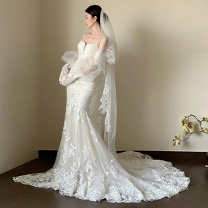 蕾丝鱼尾轻婚纱2024新款新娘法式简约抹胸森系出门纱复古白色礼服