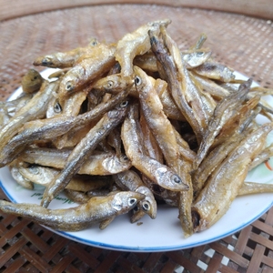 淡水沙勾鱼干赣南兴国特产小溪鱼干货不苦野生河鱼干
