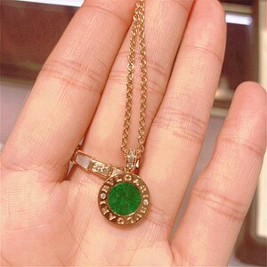 bvlgari/宝格丽 双面罗马圆饼项链 18k玫瑰金白贝母镶钻锁骨链 女