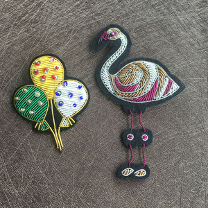 法国设计印度丝饰品手工刺绣火烈鸟气球卡通胸针衣服配饰布贴胸针