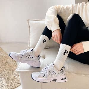 春季韩版百搭配鲨鱼裤时尚中筒字母袜子学院风男女潮运动滑板长袜