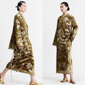 新中式ZCY烫金丝绒刺绣套装上衣半裙绒面套头斜襟小衫改良旗袍