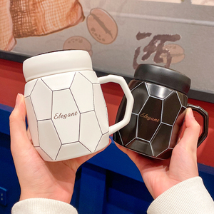 时尚创意高级陶瓷杯家用情侣简约高颜值牛奶咖啡杯办公室带盖水杯