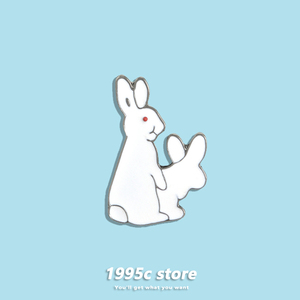 1995 情侣胸针可爱污兔子包包徽章女个性小动物卡通文艺小配件