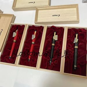 现货 百乐pilot custom 845朱漆 18k双色尖硬橡胶15号红色书写练
