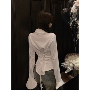 法式白色POLO领喇叭袖衬衫女春秋设计感小众衬衣修身收腰长袖上衣