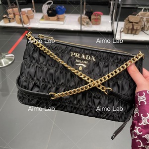 Aimo西班牙代购 Prada女士欧美时尚褶皱尼龙单肩链条单肩斜跨包