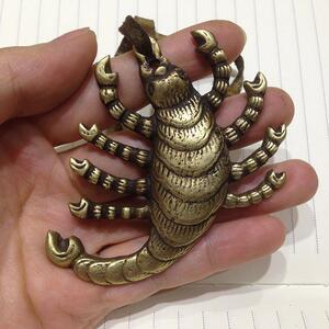 尼泊尔纯铜九头铁蝎除障轮吊坠佛牌忿愤怒莲师铁蝎轮挂坠天蝎挂件