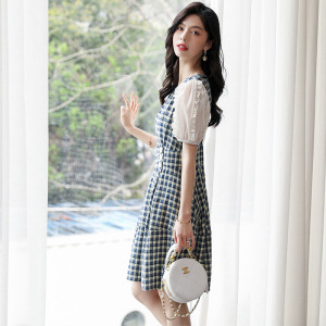 格子连衣裙女2021年夏季新款修身显瘦高端法式今年流行小个子裙子