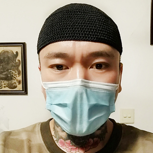 帽子男潮光头