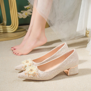 主婚纱不累脚婚鞋女2024年新款法式小众高级感白色日常可穿结婚鞋
