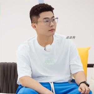 哎呀好身材周九良同款白色印花纯棉短袖t恤简约宽松百搭上衣男女