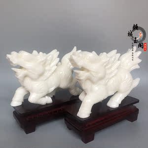 白玉麒麟摆件