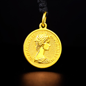 999足金黄金女王吊坠女皇项链坠时尚个性小巧挂坠情人节生日礼物