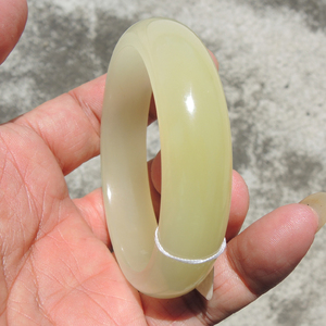 方言和田玉镇店之宝珍稀黄色名品高冰鸡油黄玉镯59正装精品手镯f