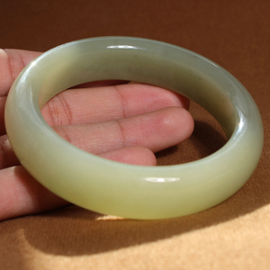 方言推荐精品镯子和田玉新疆且末老料青白玉高脂糯女士手镯玉镯e