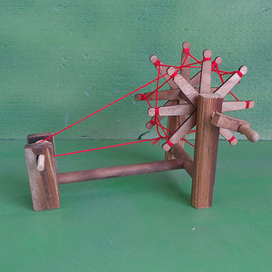 民俗老物件手摇老纺车模型老农具怀旧老纺线车怀旧儿童教学用具