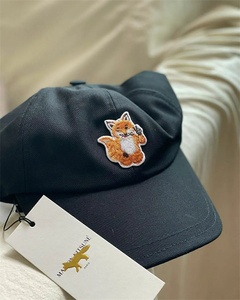 maisonkitsune 比耶刺绣小狐狸棒球太阳帽