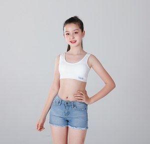 淘宝网拍青少年校园校服儿童发育学生少女模特内衣文胸小背心拍摄
