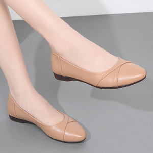 妈妈鞋软底舒适单鞋女春夏季新款浅口软皮女鞋百搭防滑真皮平底鞋