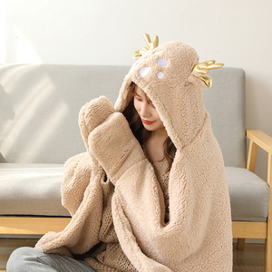 韩版可爱懒人披肩连帽披风斗篷式毛毯羊羔绒办公室学生午睡毯子