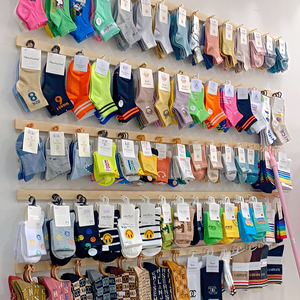 袜子展示架挂墙上首饰品架子围巾服装店童装店铺挂袜子的陈列货架