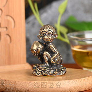创意实心古玩纯铜猴子献寿桃摆件做旧黄铜茶宠把件仿古铜雕工艺品