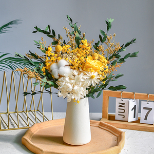 永生玫瑰尤加利干花花束轻奢摆件真插花满天星绣球水晶草家居装饰