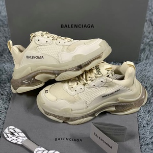 【kiarra】balenciaga巴黎世家triple s 黑白奶茶色气垫老爹鞋