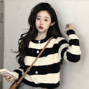 黑白条纹短款针织开衫外套女秋冬设计感小众上衣宽松内搭打底毛衣