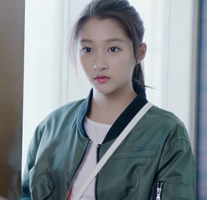 棒球服女冬短款棉服极光之恋关晓彤韩星子同款军绿色夹克短外套