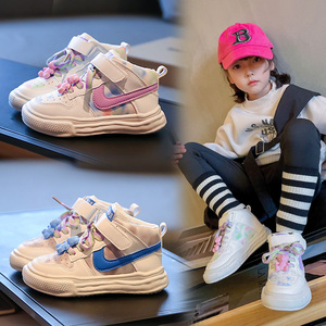 儿童运动鞋2023春秋新款女童透气高帮板鞋中大童小熊软底休闲鞋子