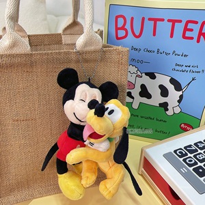 东京迪士尼米奇抱布鲁托胸针毛绒公仔玩偶情侣挂件书包挂饰钥匙扣