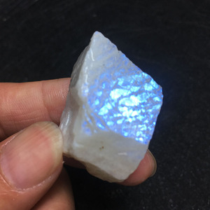 斯里兰卡天然月光石原石 白月光石蓝光强蓝月光石标本摆件
